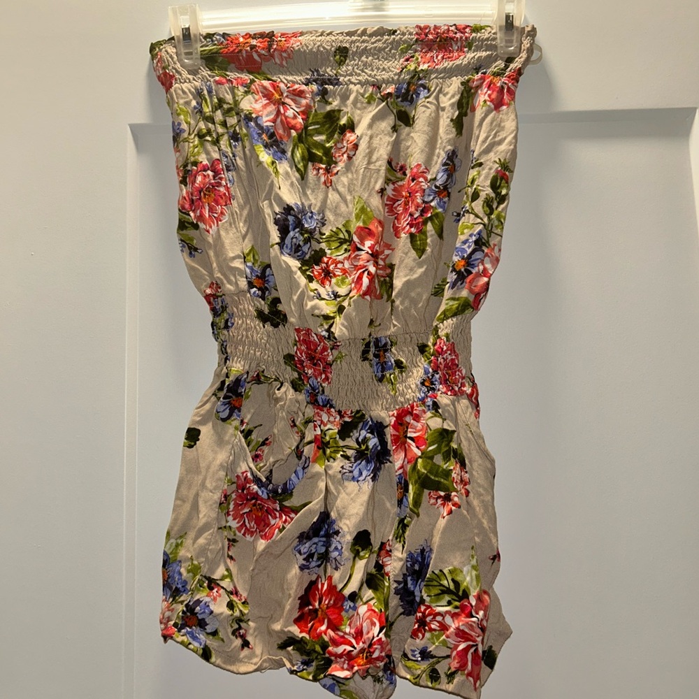 Floral Strapless Romper - Size Small/Medium 🌺